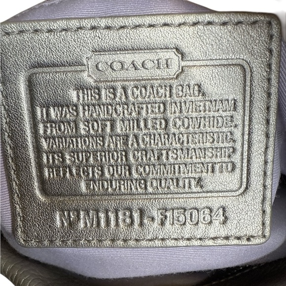 Coach EUC Silver Women's Shoulder Bag - Picture 5 of 9
